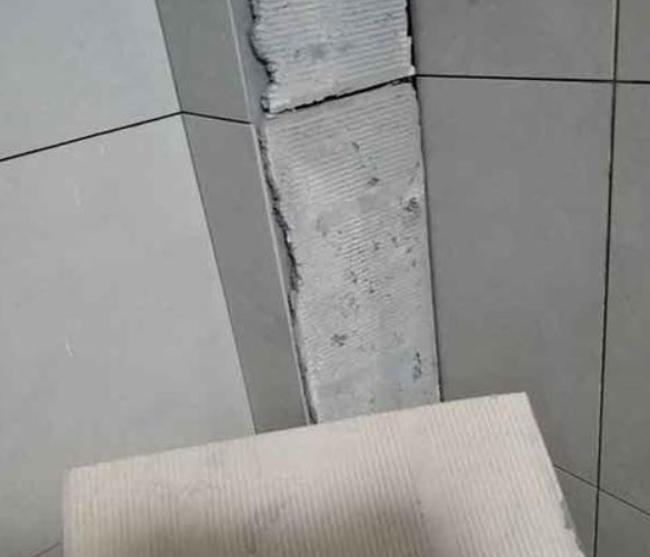 北川瓷砖空鼓维修公司分享下厨房瓷砖脱落的补救措施。